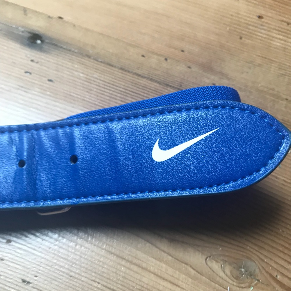 Kids blue nike baseball belt